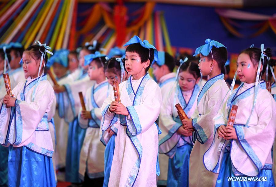 CHINA-ANHUI-PUPILS-PERFORMANCE-NEW YEAR CELEBRATION (CN)