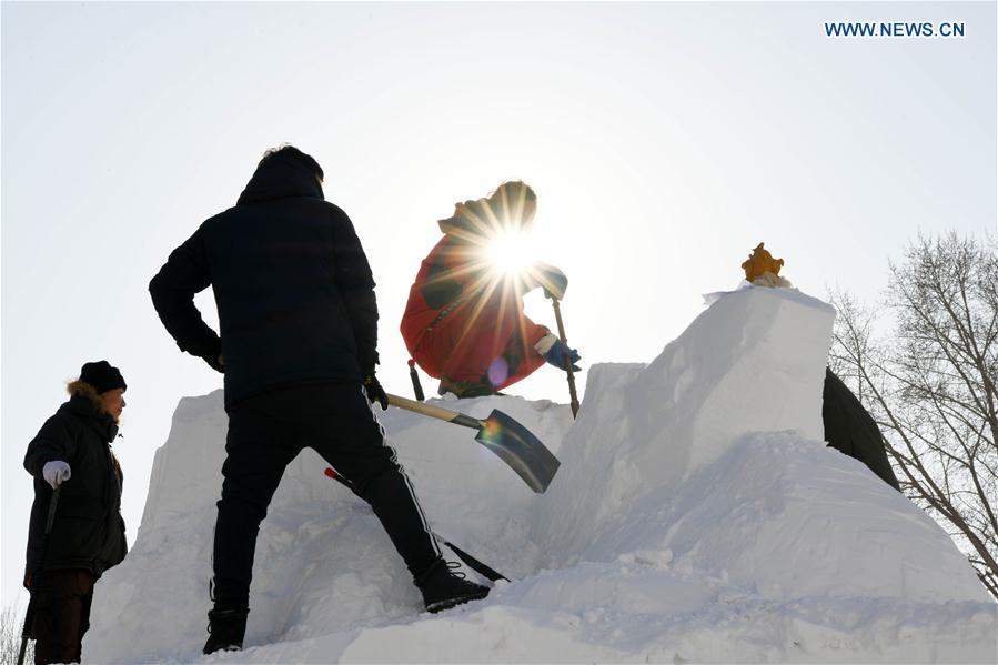 CHINA-HEILONGJIANG-HARBIN-SNOW SCULPTURE COMPETITION (CN)