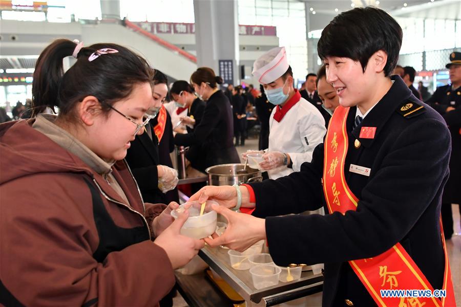 CHINA-SHANXI-TAIYUAN-RAILWAY STATION-LANTERN FESTIVAL (CN)