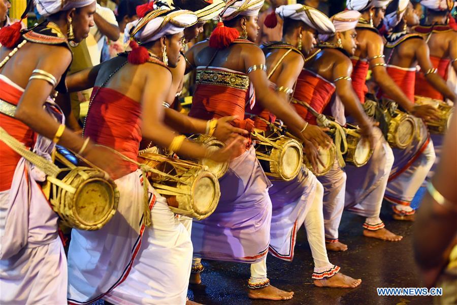 SRI LANKA-COLOMBO-NAVAM-DANCERS