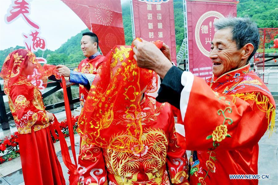 #CHINA-JIANGXI-DEXING-COLLECTIVE WEDDING CEREMONY (CN)