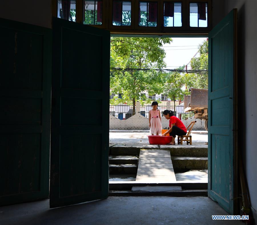 CHINA-JIANGXI-RUIJIN-FEMALE CHEF-POVERTY ALLEVIATION (CN)