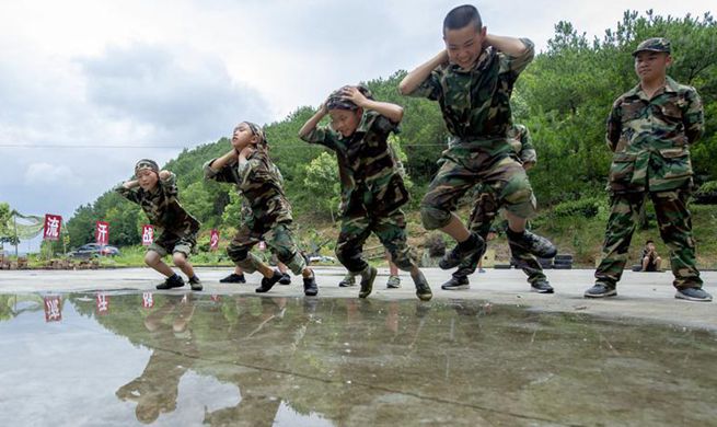 Various activities enrich Chinese students' summer vacation