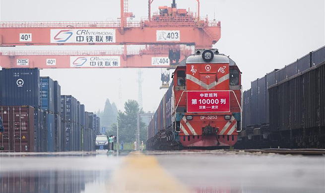 China-Europe freight trains make 10,000 trips since 2011