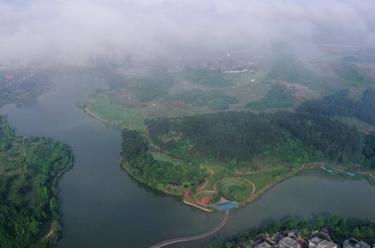 貴陽：夏日晨景如畫