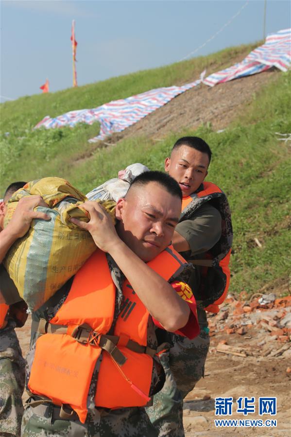 （在習近平強軍思想指引下·我們在戰(zhàn)位報告·圖文互動）（1）陸軍第71集團軍某旅“王杰班”：做新時代王杰式好戰(zhàn)士