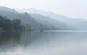 秋季美麗生態(tài) 三峽蓄水現平湖美景