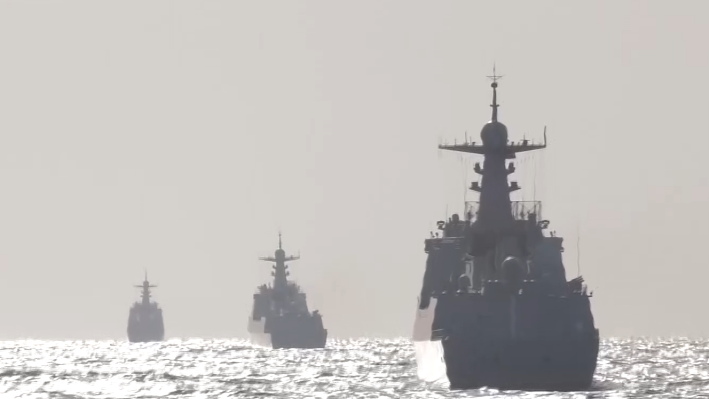 北部戰(zhàn)區(qū)海軍某艦艇訓練中心：聚焦實戰(zhàn)！8艘新型艦艇連續(xù)多天開展海上訓練