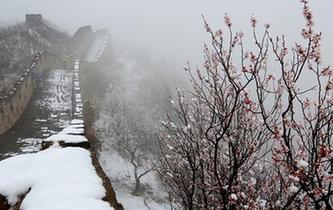 長(zhǎng)城春雪美如畫